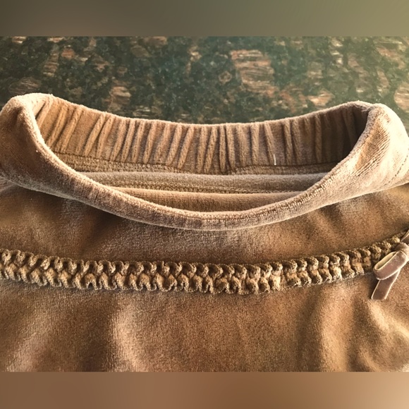 Adorable Toddler girl’s size 2T Arizona Jean Company medium brown plush skirt - Picture 9 of 9